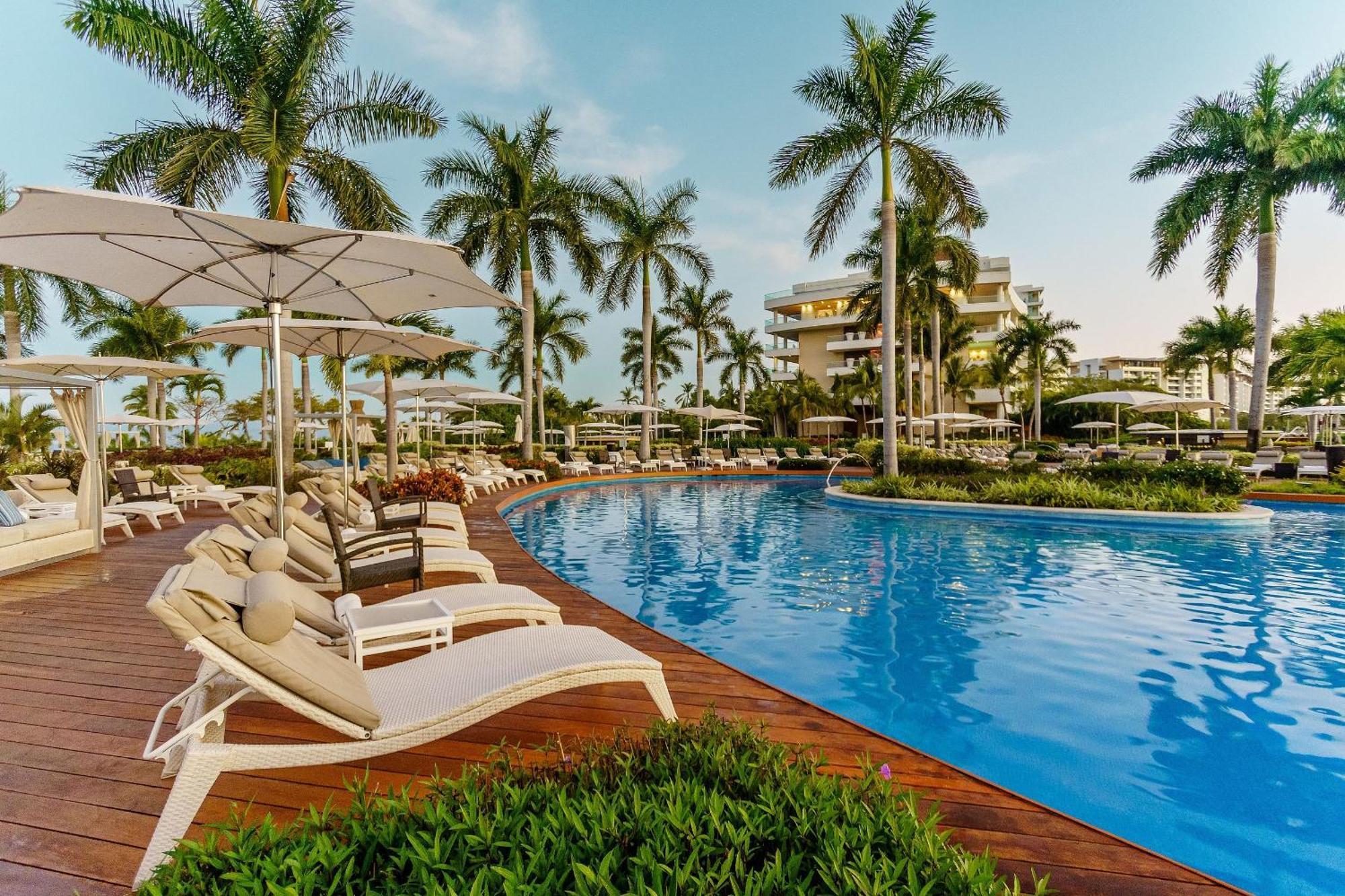 The Grand Luxxe Three Bedroom Spa Suite Nuevo Vallarta Exterior photo